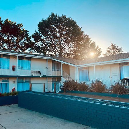 Redhill Cooma Motor Inn Dış mekan fotoğraf