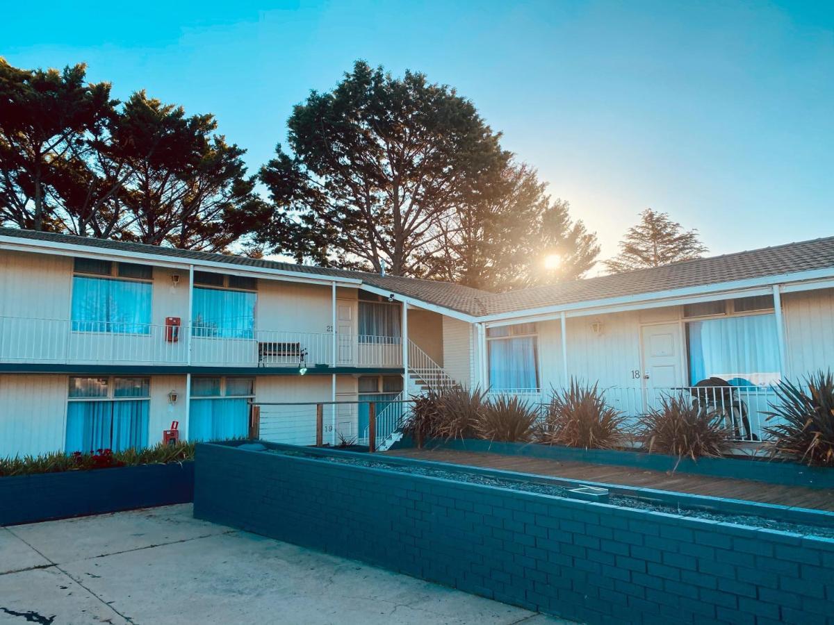 Redhill Cooma Motor Inn Dış mekan fotoğraf