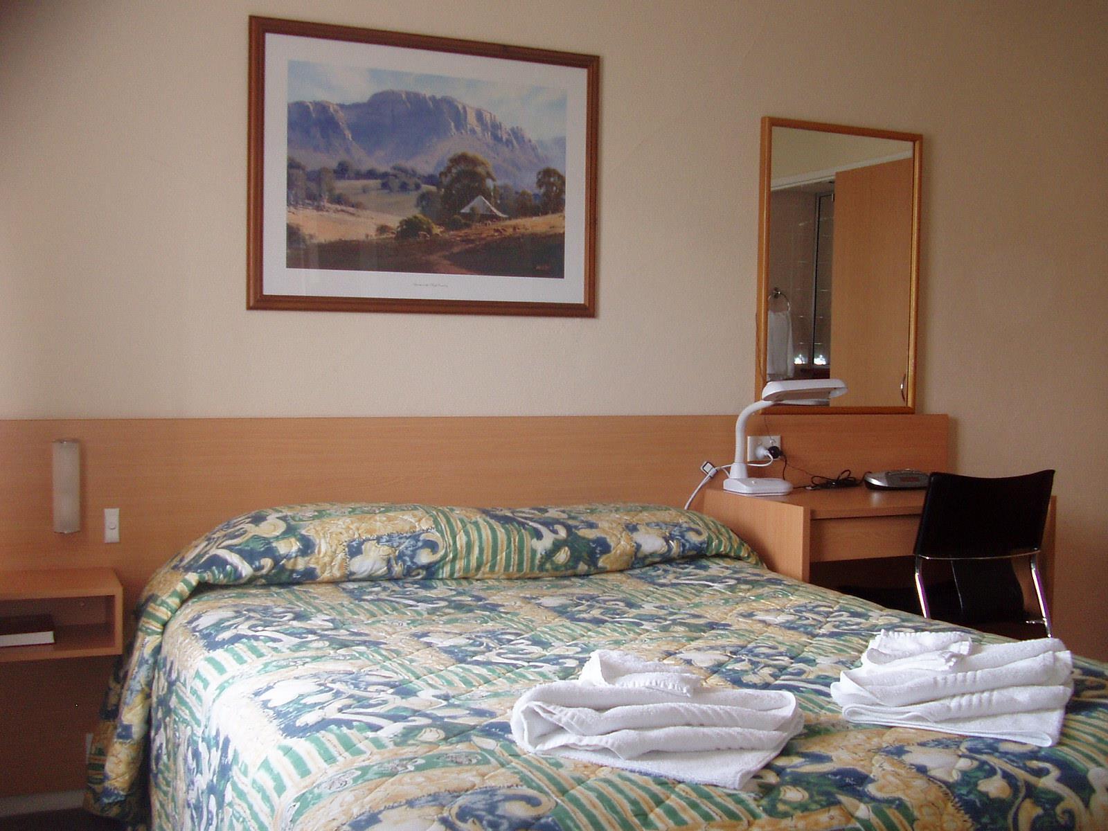 Redhill Cooma Motor Inn Dış mekan fotoğraf