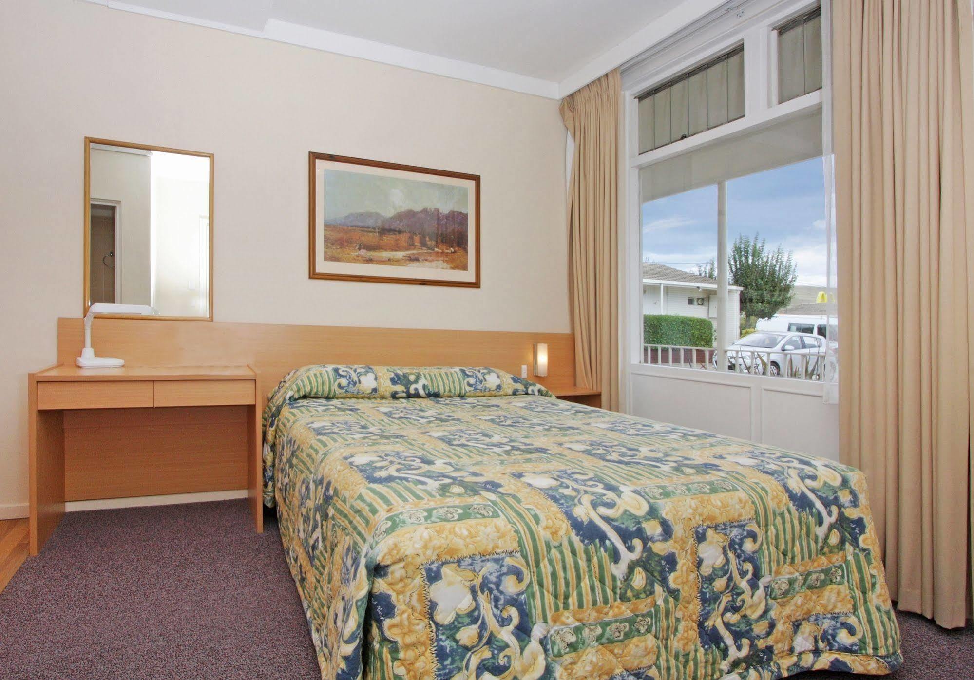 Redhill Cooma Motor Inn Dış mekan fotoğraf