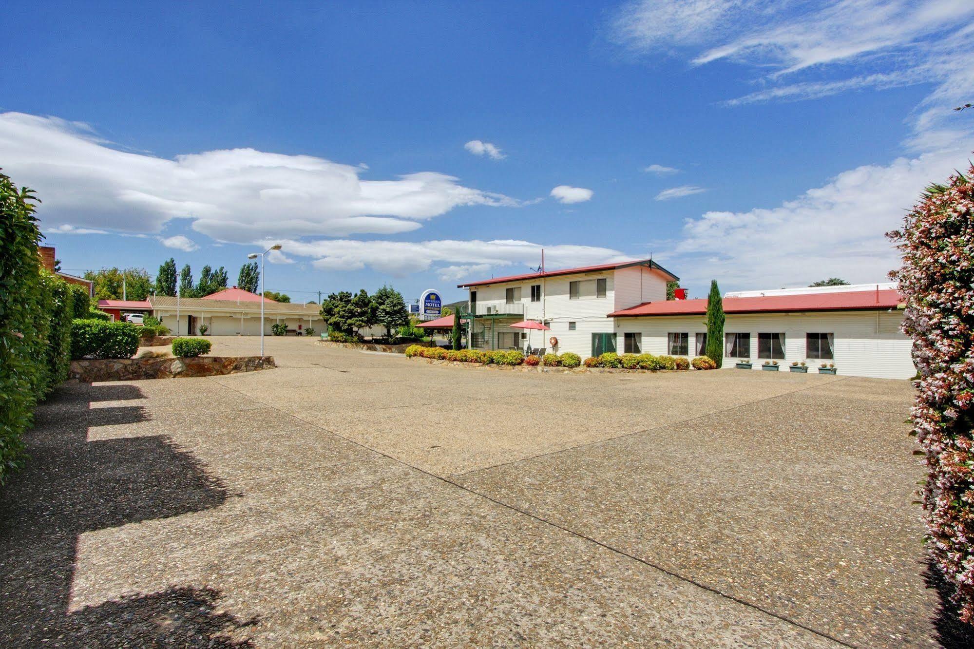 Redhill Cooma Motor Inn Dış mekan fotoğraf